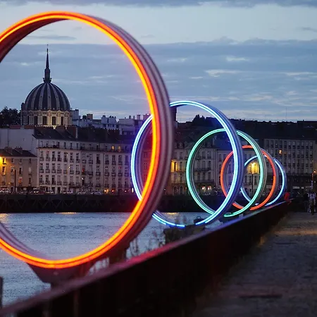 Cosy Cite Des Congres Wifi Fibre *